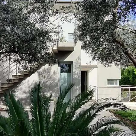 Bed & Breakfast Art House Quartu - Margine Rosso