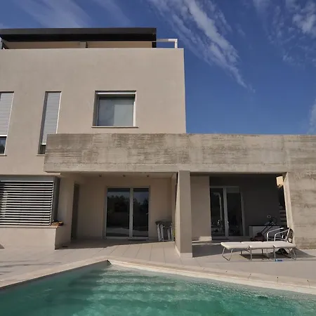 Bed & Breakfast Art House Quartu - Margine Rosso