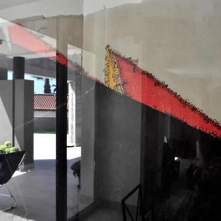 Art House Quartu - Margine Rosso
