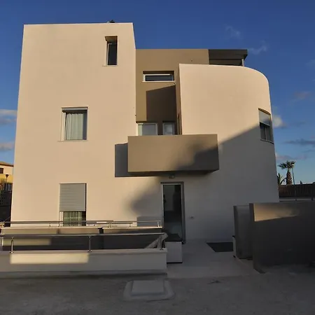 Bed & Breakfast Art House Quartu - Margine Rosso Quartu Sant'Elena
