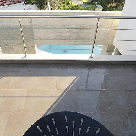 Art House Quartu - Margine Rosso