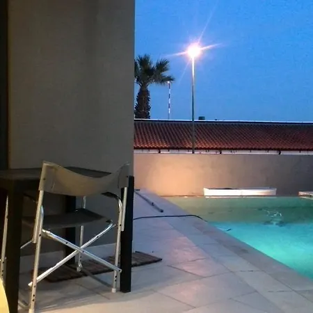 Art House Quartu - Margine Rosso Panzió 4*