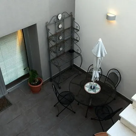 Bed and Breakfast Art House Quartu - Margine Rosso