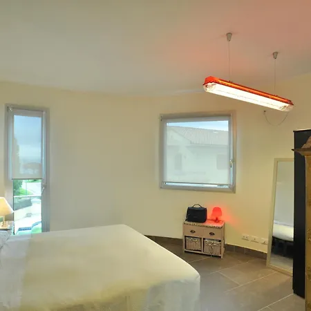 Art House Quartu - Margine Rosso Quartu SantʼElena