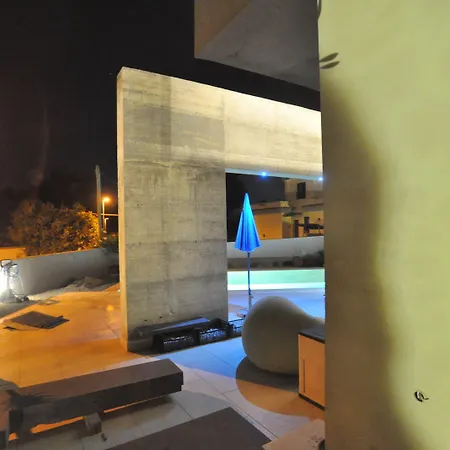 Art House Quartu - Margine Rosso