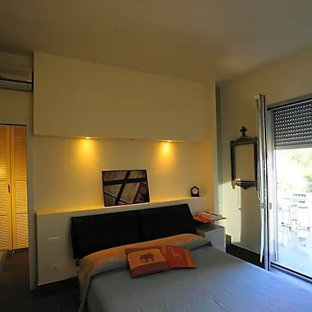 לינה וארוחת בוקר Art House Quartu - Margine Rosso Quartu SantʼElena