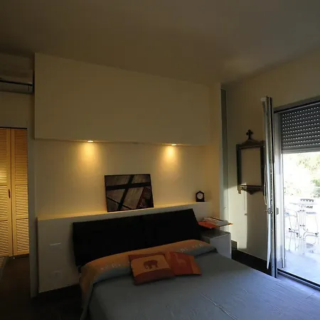 Bed and Breakfast Art House Quartu - Margine Rosso Quartu SantʼElena